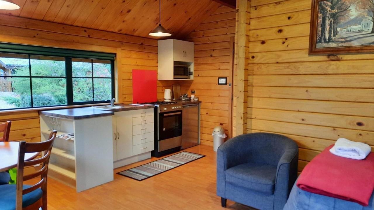 אלכסנדרה Central Chalets Ltd מראה חיצוני תמונה
