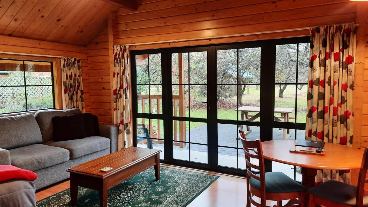 אלכסנדרה Central Chalets Ltd מראה חיצוני תמונה