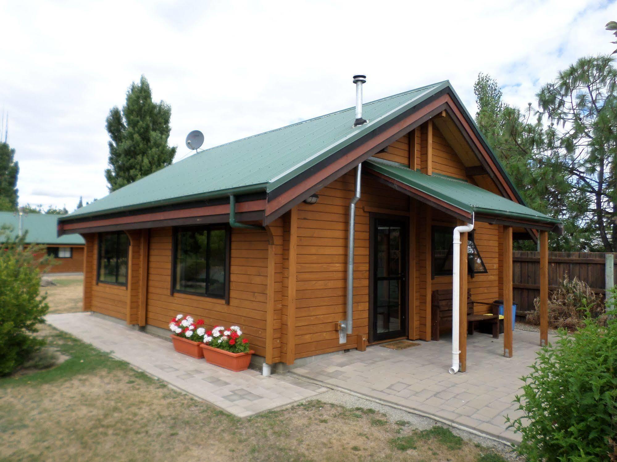 אלכסנדרה Central Chalets Ltd מראה חיצוני תמונה
