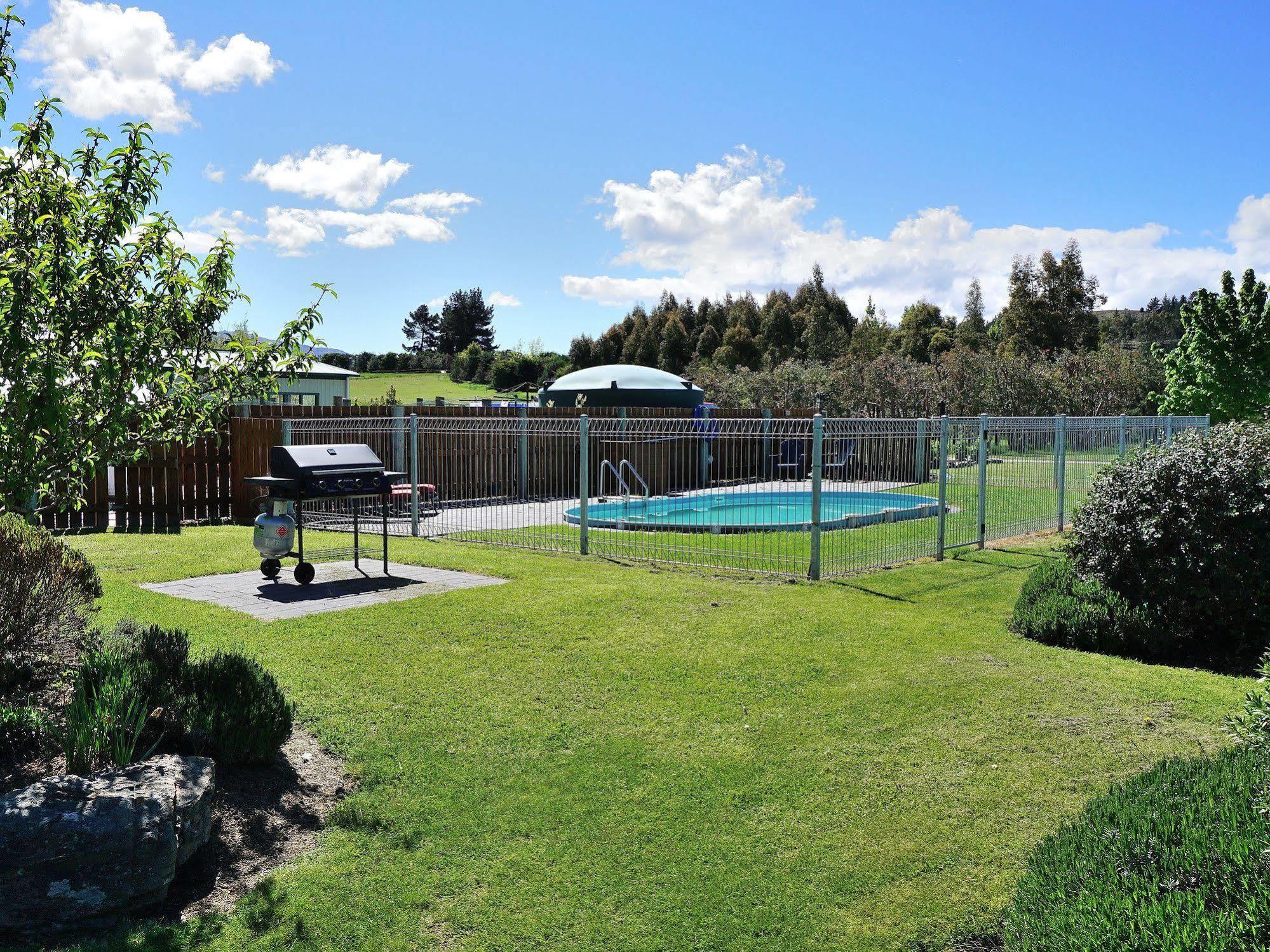 אלכסנדרה Central Chalets Ltd מראה חיצוני תמונה