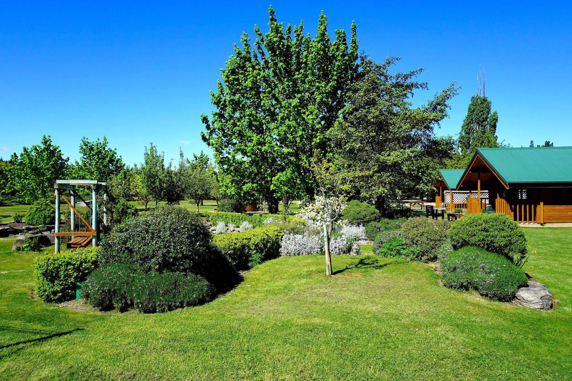 אלכסנדרה Central Chalets Ltd מראה חיצוני תמונה