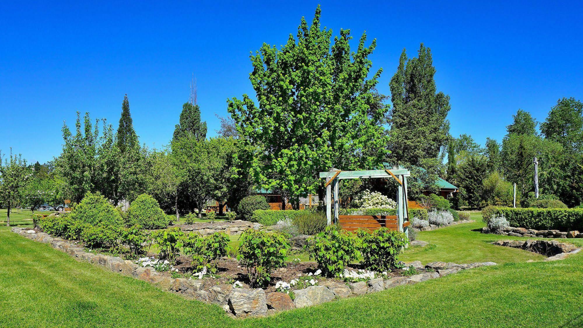 אלכסנדרה Central Chalets Ltd מראה חיצוני תמונה