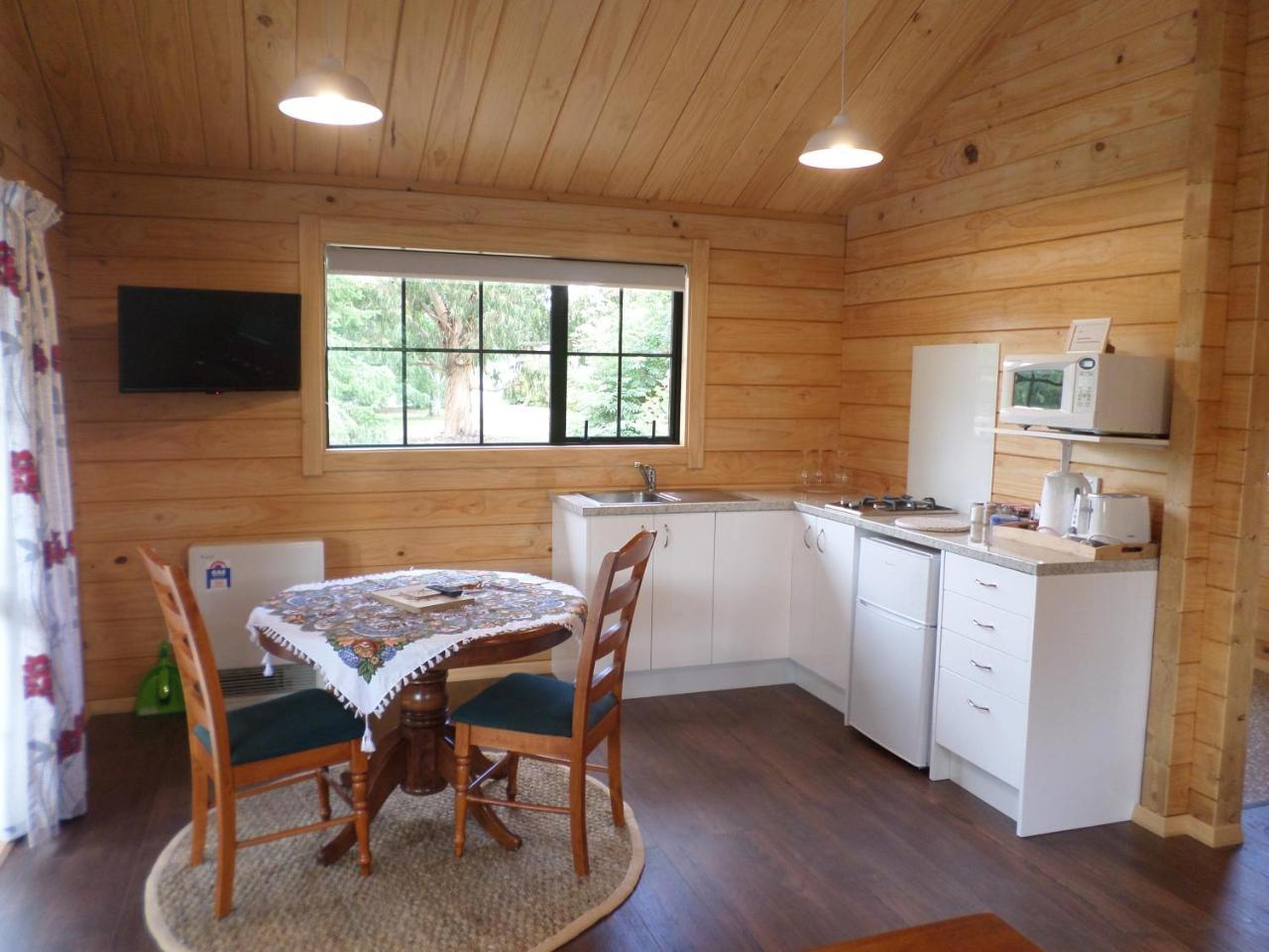 אלכסנדרה Central Chalets Ltd מראה חיצוני תמונה