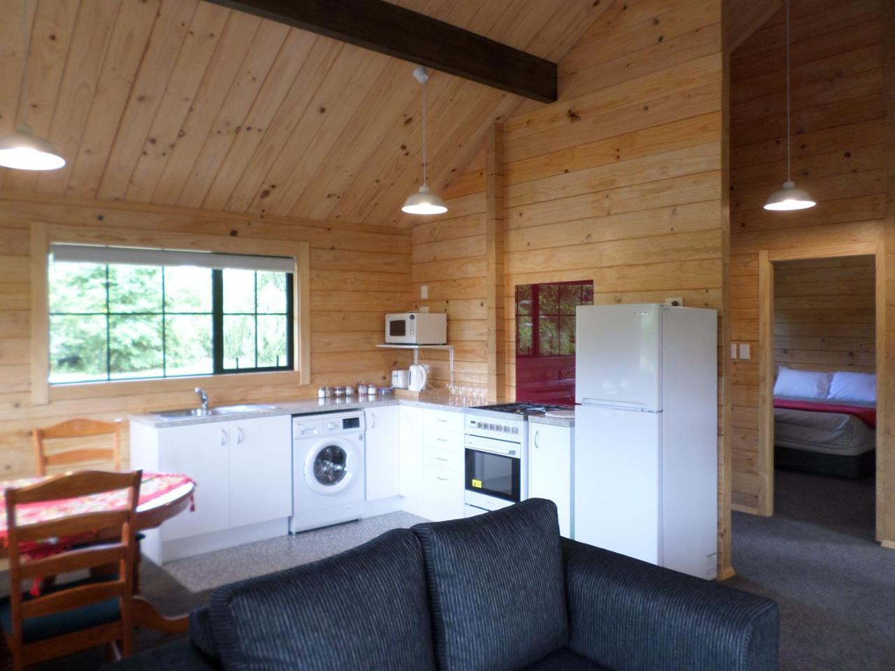אלכסנדרה Central Chalets Ltd מראה חיצוני תמונה