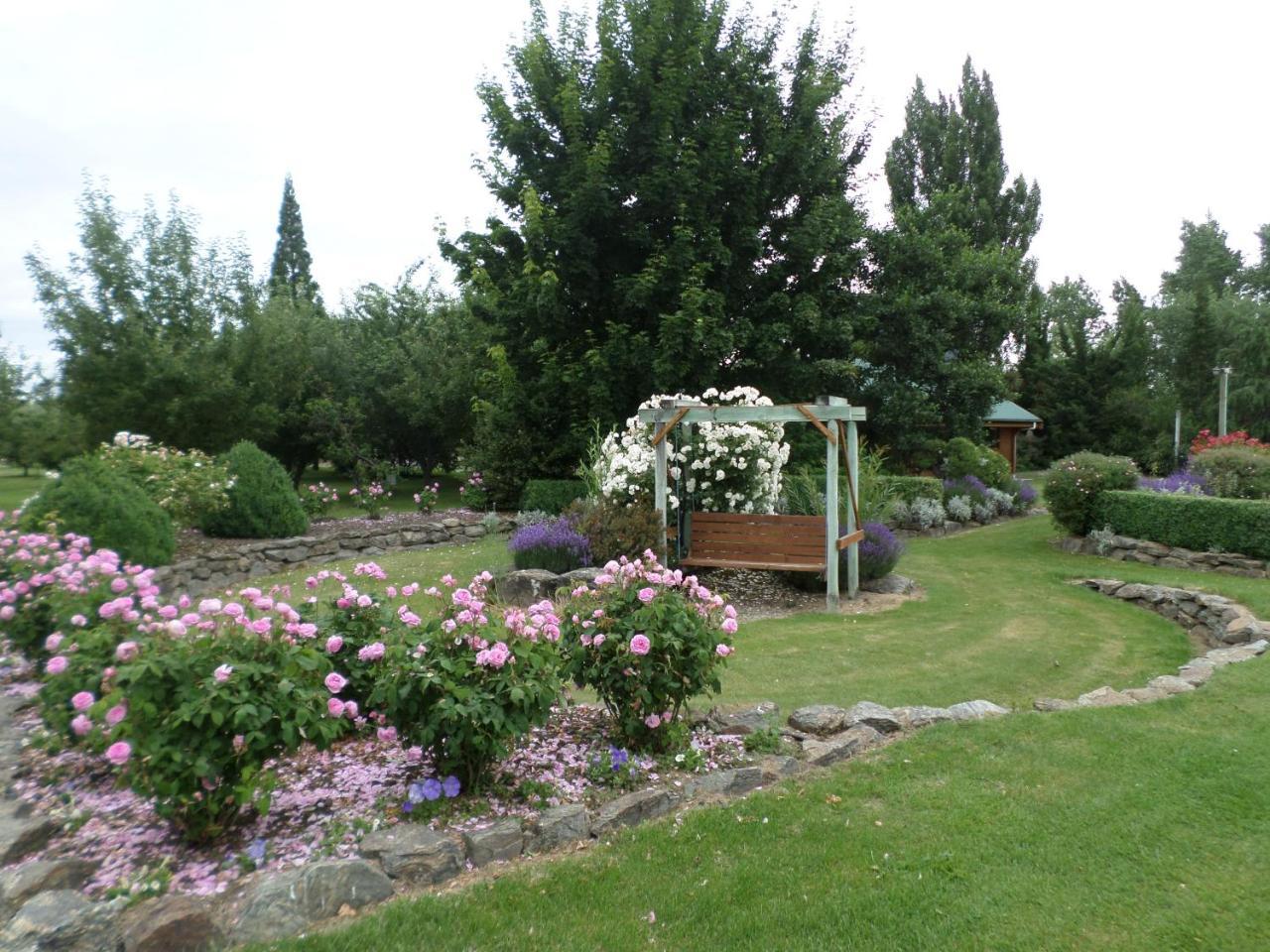 אלכסנדרה Central Chalets Ltd מראה חיצוני תמונה